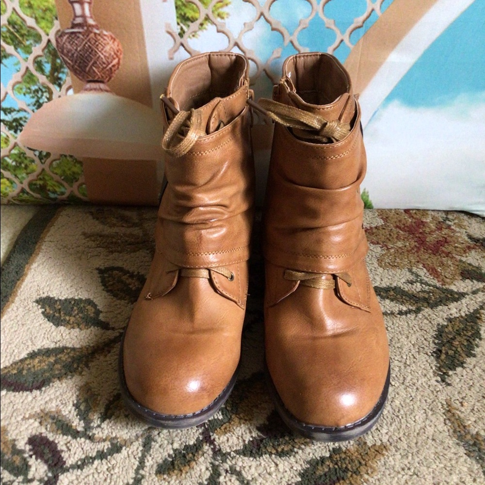 Global Win Women’s kadimaya ankle boots size 10